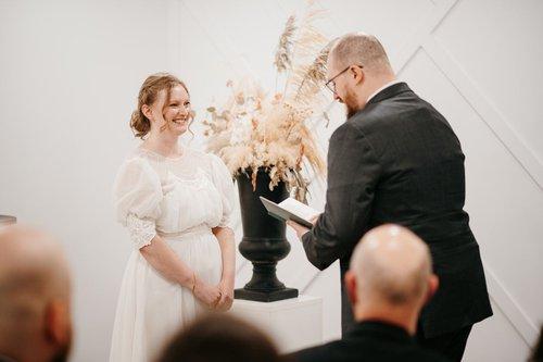 mobile - carousel-hero-element image-1